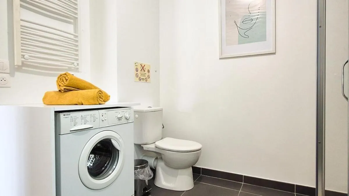 Joli Appartement Avec Terrasse - Climatisation Drap 0*,
